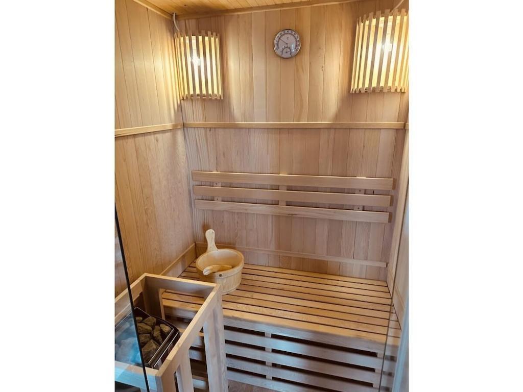 Botel Premium Houseboat Blue Lagoon